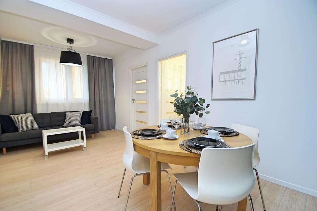 Apartament Korfantego Citycentre Z Widokiem Na Spodek Katowice Ngoại thất bức ảnh